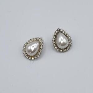 Vintage Style Teardrop Faux Pearl Stud Earrings